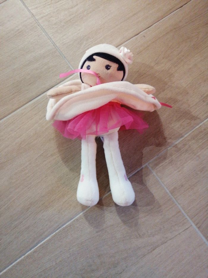 Doudou Poupée Kaloo Robe Blanche Rose Perle 30 Cm