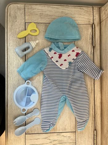 Lot Accessoires de poupée / poupons