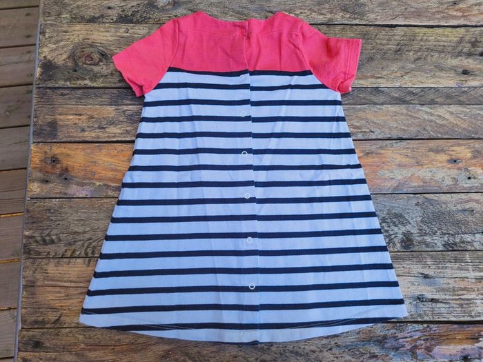 Superbe robe marinière Petit Bateau 🚢, blanche rayée marine, touche rose, 2 ans=24 mois - photo numéro 4