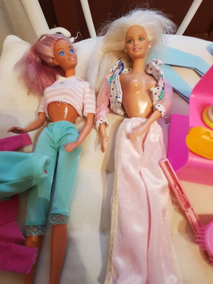 Lot de 2 barbies - photo numéro 3