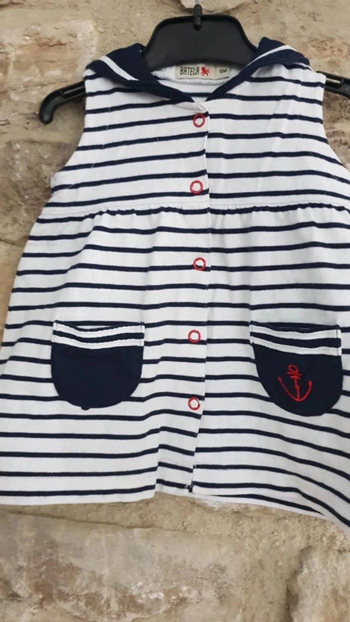 Tres jolie robe 6 mois