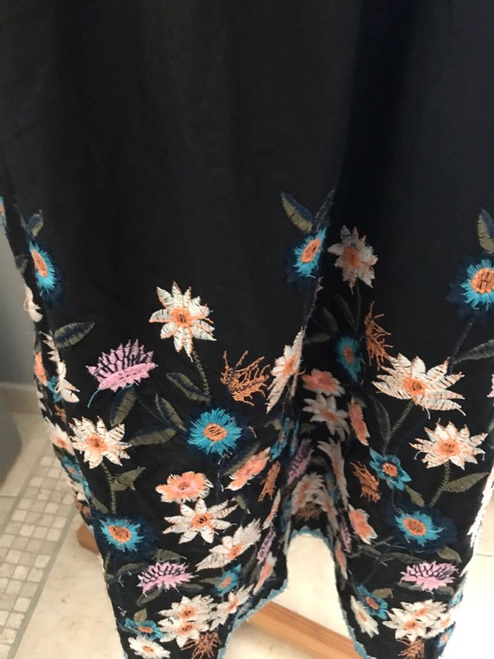 Robe Noire base Fleurs brodés - photo numéro 4