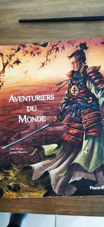 Livre aventurier du monde