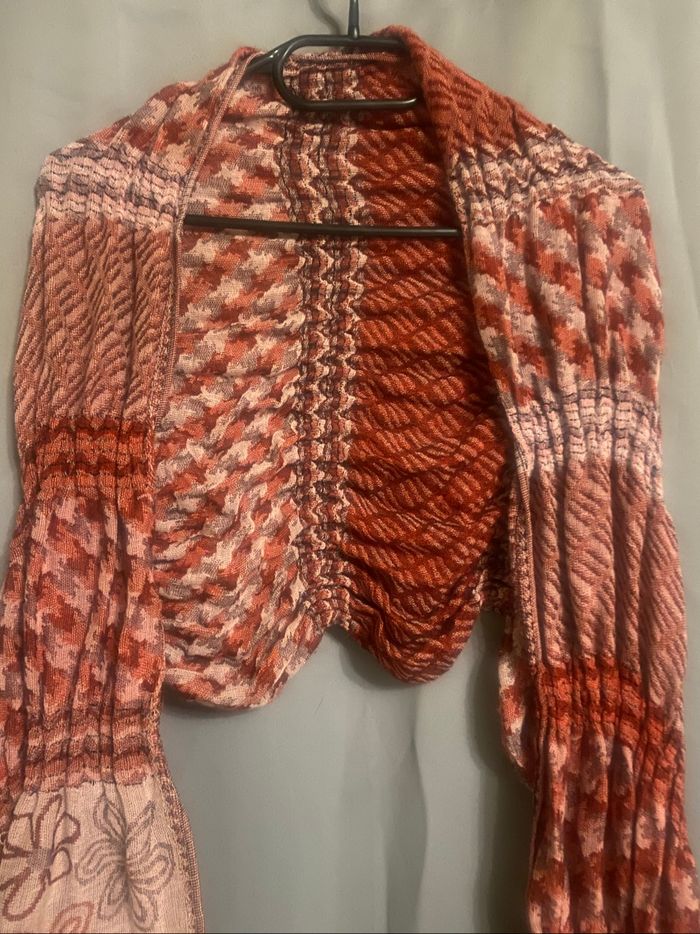 Grande écharpe à motifs rouges/bordeaux - photo numéro 2