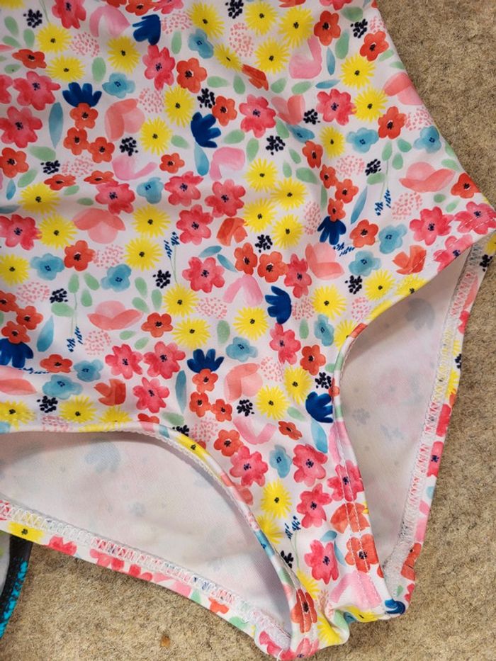 Lot de 2 maillots de bain 2 ans fille neufs - photo numéro 4