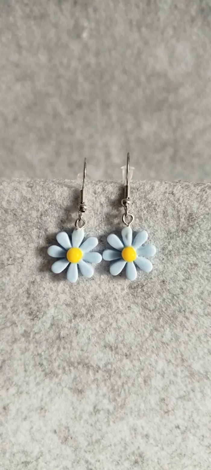 🍄 Boucles d’oreilles ▪ fleur bleue