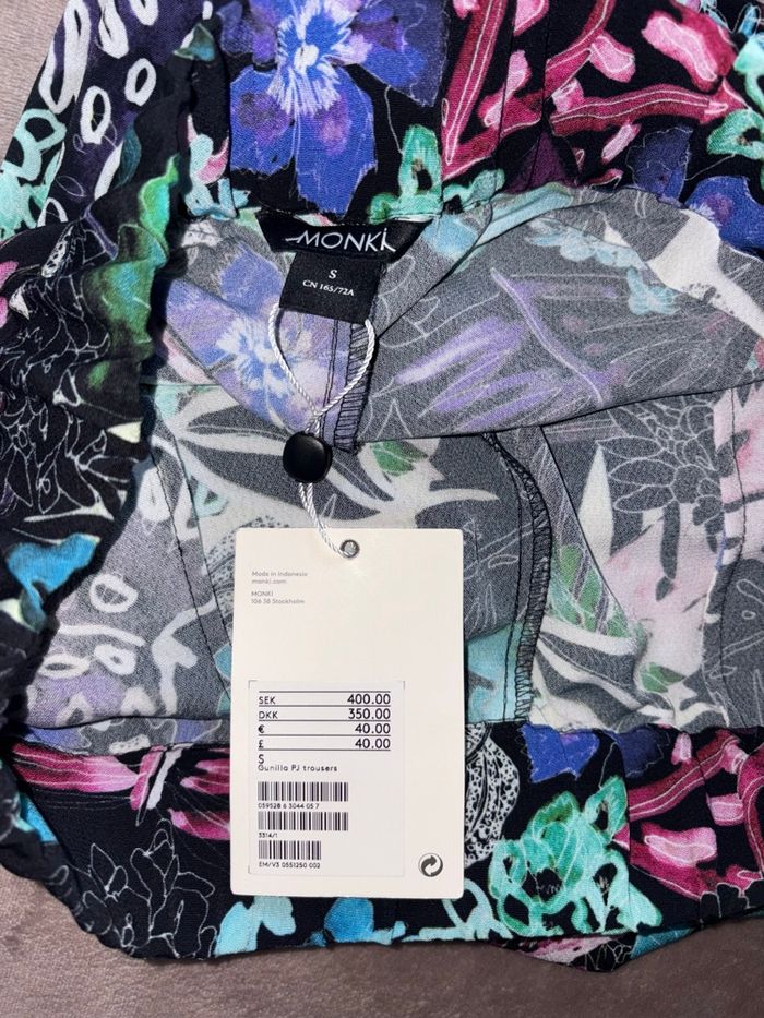 Pantalon à jambes larges fleuri femme Monki taille S neuf - photo numéro 3