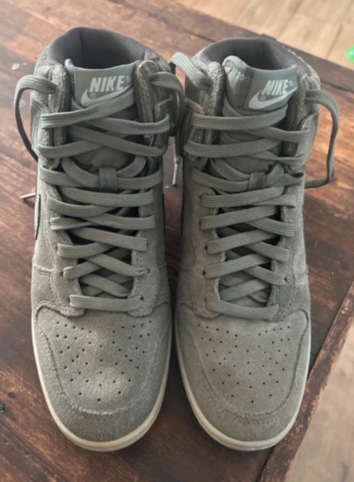 Basket Nike compensées