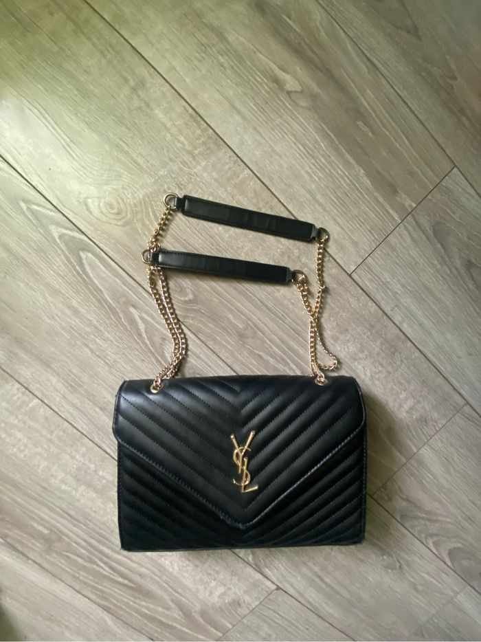 Yves  Saint Laurent - photo numéro 4