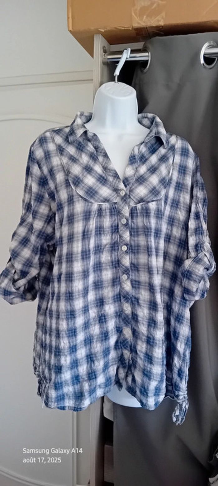 Chemise manches 3/4 ajustables à carreaux col V et boutons bleu femme 48/50 m&s mode - photo numéro 2