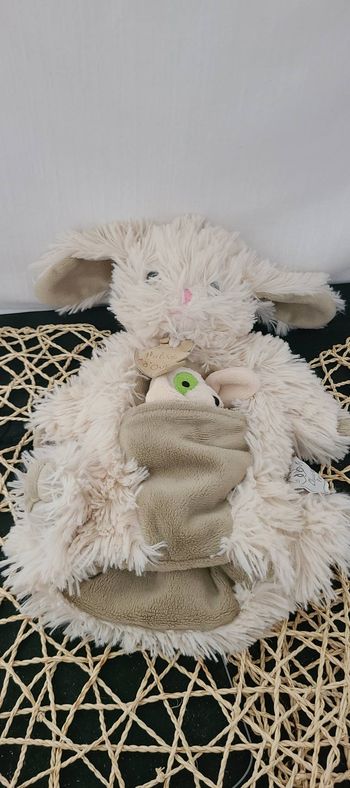 Doudou marionnette lapin écru beige marron avec chien HISTOIRE D'OURS