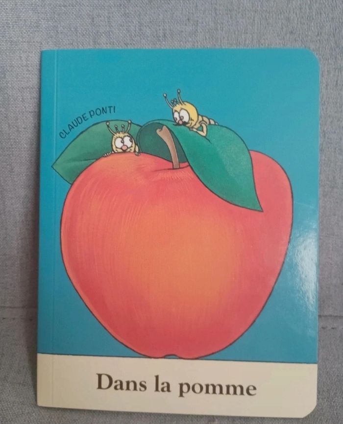 Livre école des loisirs dans la pomme / dans le gants