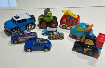Lot de voitures