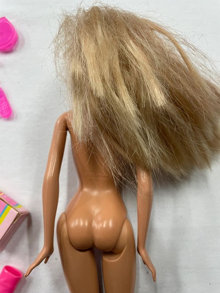 Poupée barbie Mattel 1999 - photo numéro 2