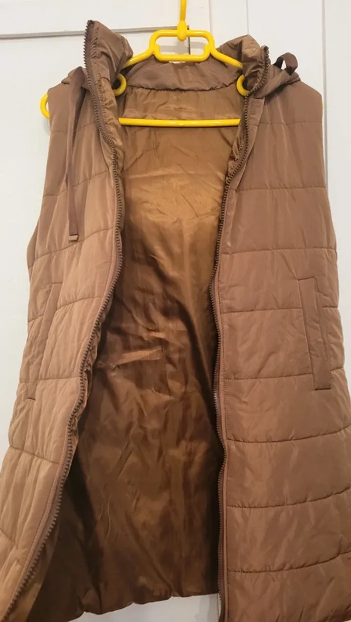 Veste doudoune marron sans manches - photo numéro 2