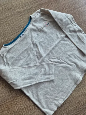 T-shirt épais Petit Bateau 5 ans en excellent état