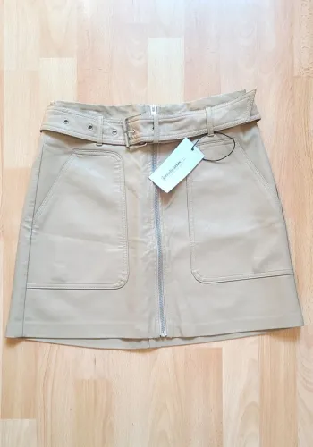 Jupe en simili cuir beige neuf taille 38
