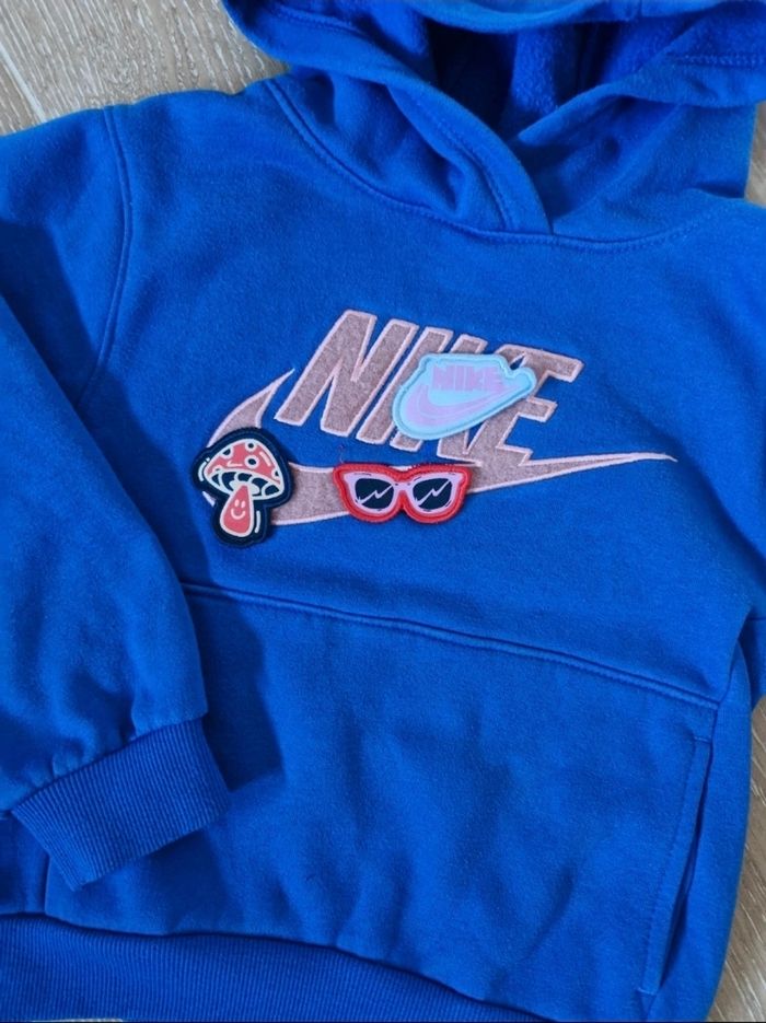 Sweat pull à capuche Nike enfant 3-4ans - photo numéro 2
