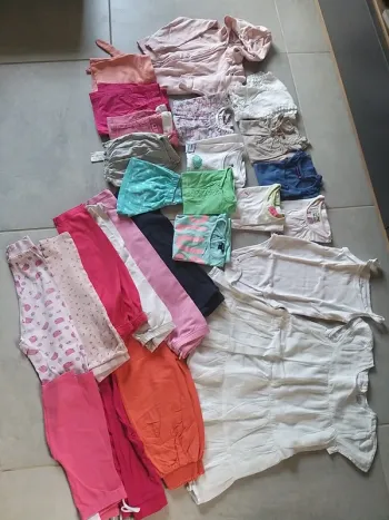 Lot de vêtements été fille en 24 mois