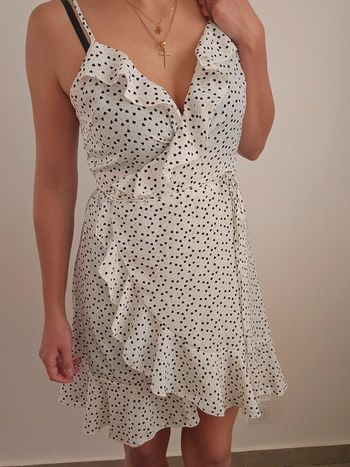 Robe cache cœur avec des cœurs