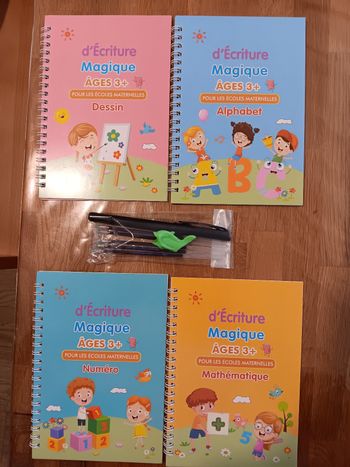 Cahiers d'écriture magique neufs
