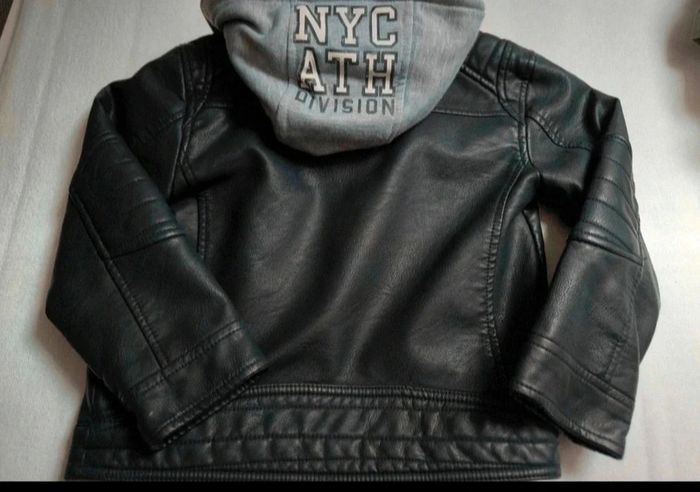 Veste garçon simili cuir C&A 5 ans - photo numéro 2