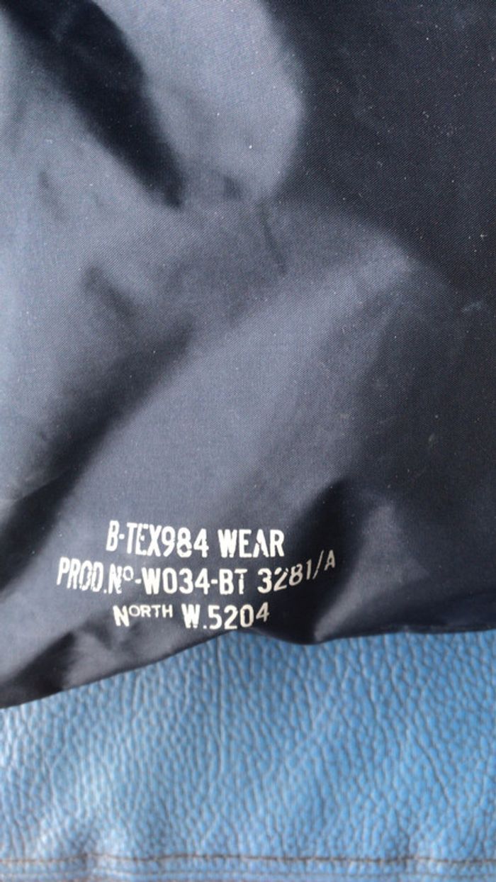 Tex coupe vent type  kway taille 14 ans - photo numéro 3