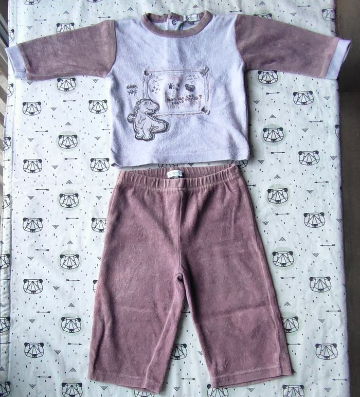 Pyjama 2 pièces en velours taille 12 mois/ 1 ans