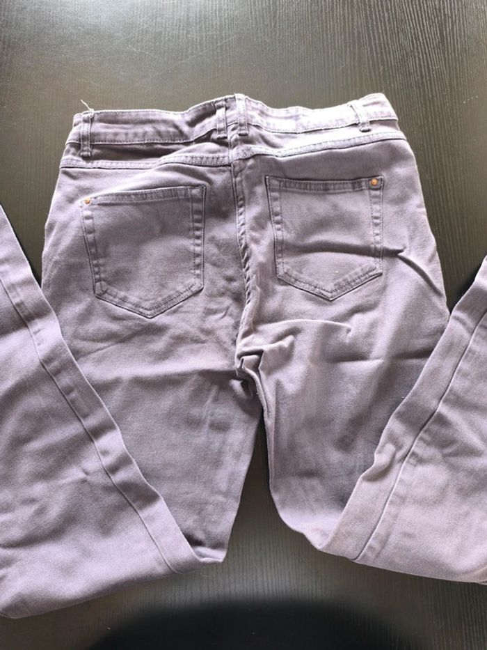 Jeans couleur aubergine - photo numéro 3