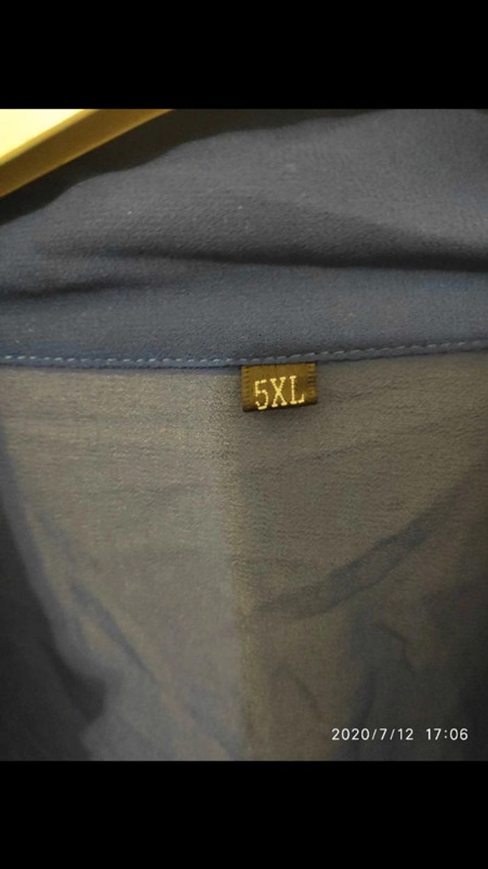 Chemisier dentelle bleu volant tres centre 5xl convient 42/44 - photo numéro 3