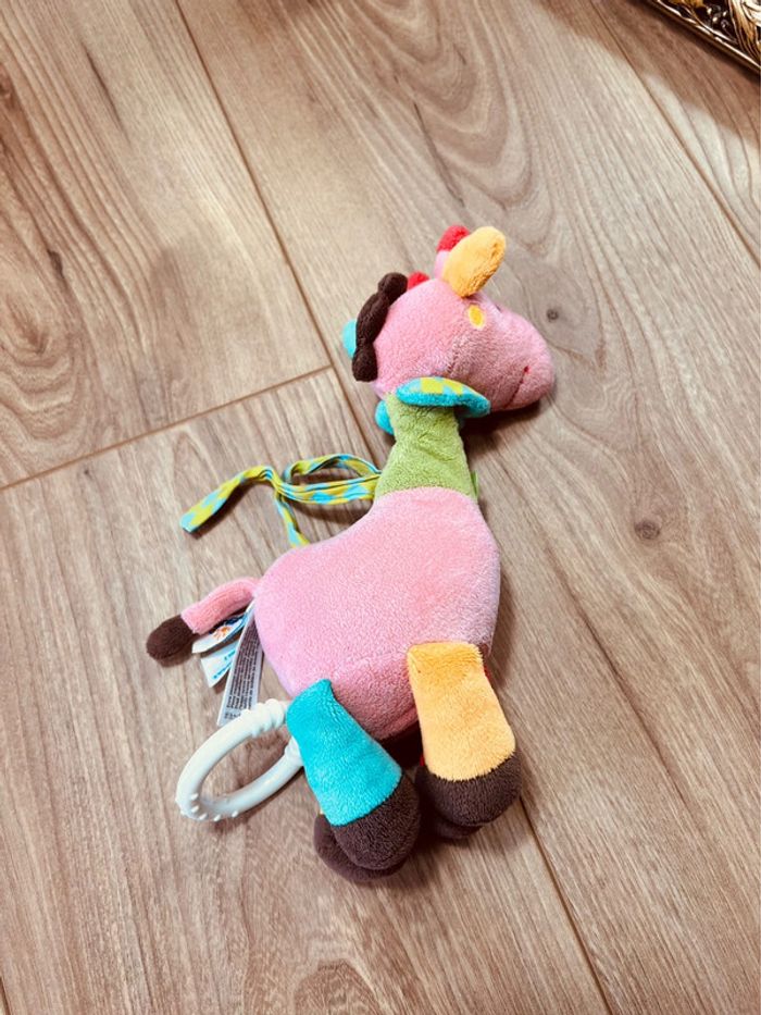 Petite girafe en peluche musicale 💙 - photo numéro 4