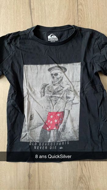 T shirt QuickSilver 8 ans