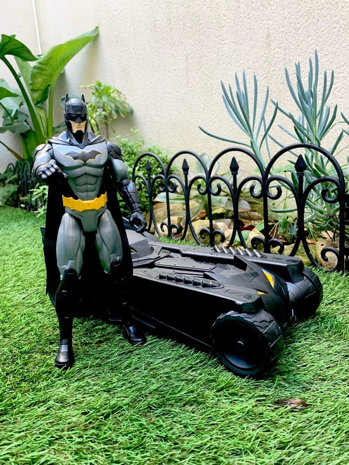 Pack Batmobile + figurine Batman articulée 30 cm - DC Comics - photo numéro 9