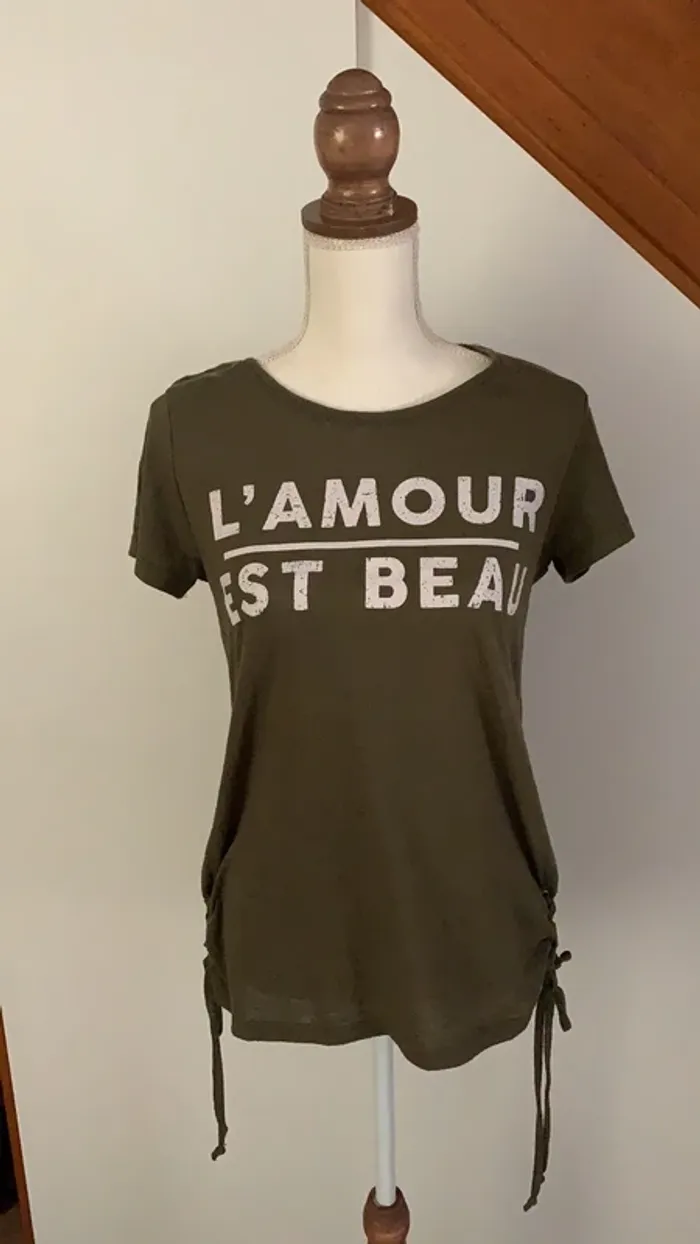 Tee shirt kaki