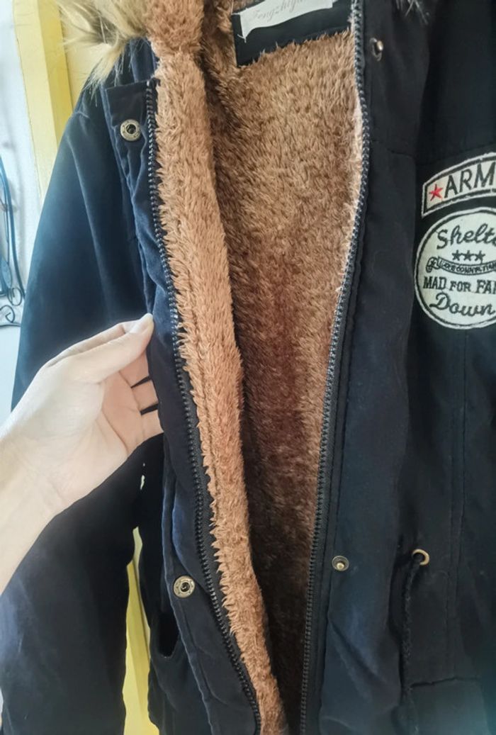 Manteau chaud noir capuche fourrure 44/46 - photo numéro 3