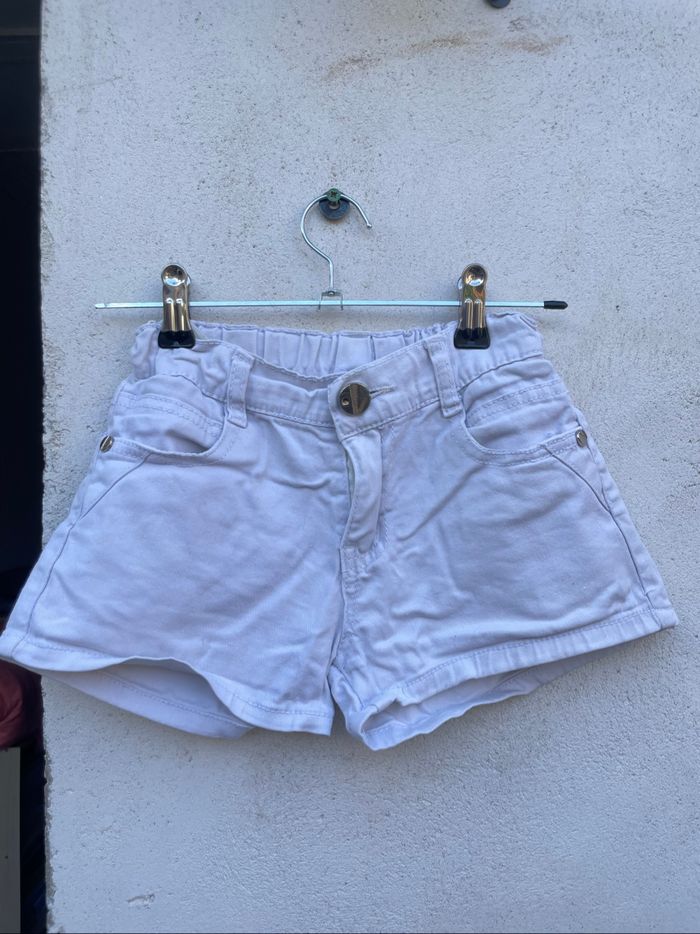 Short blanc