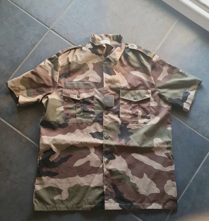Chemise militaire