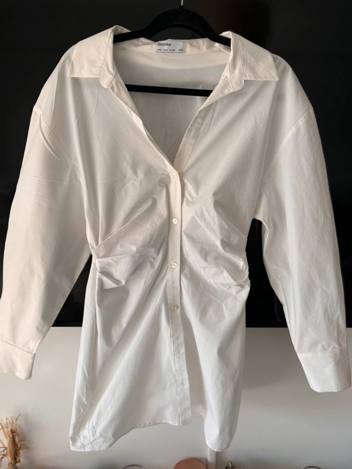 Robe cintré à la taille