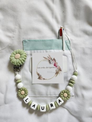 Attache stylo pour blouse soignants