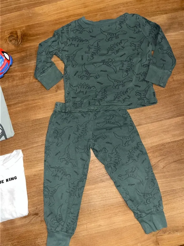 Lot de vêtements garçon 3 ans - photo numéro 14