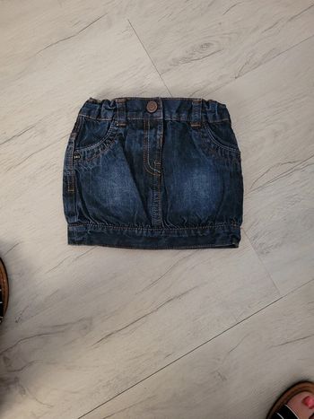 Jupe jean resserré sur le bas 12 mois