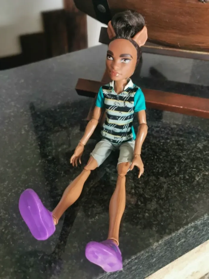 Poupée monster high Clawd wolf. - photo numéro 8