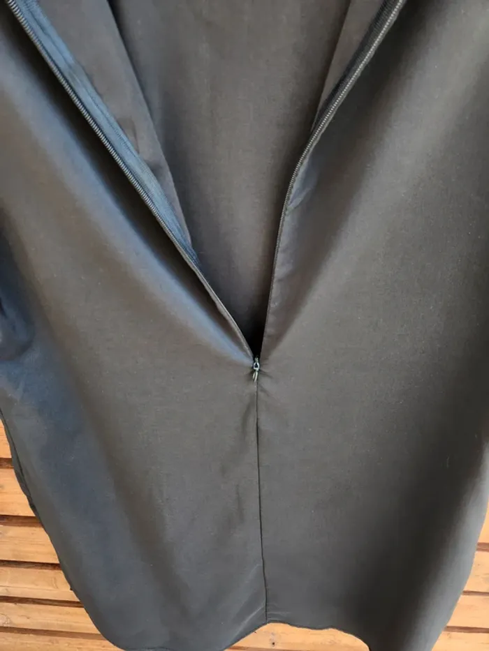 Robe noire à col Claudine blanc – Style rétro chic - photo numéro 3