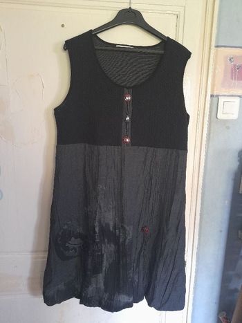 Robe noire et grise imprimée, marque Armand Thierry, taille 46