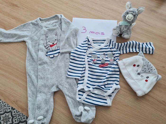 Ensemble pyjama / body / bonnet bébé 3 mois
