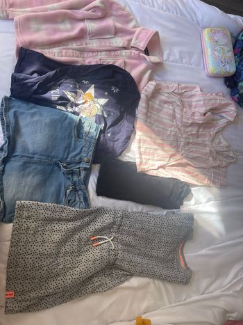 Lot vêtements fille 10 ans 