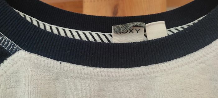 Pull  sweat tout doux Roxy taille M - photo numéro 3