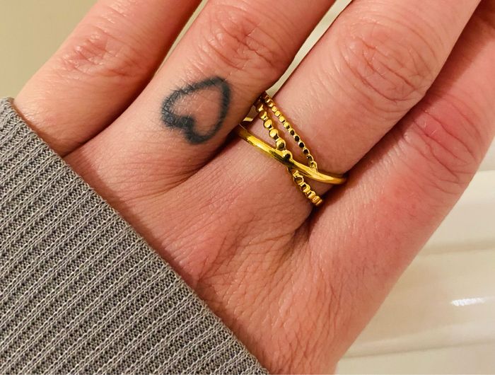 Bague fine ajustable doré double anneaux croix martelée torsadée acier inoxydable