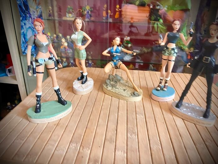 Figurines tomB raider Lara Croft - photo numéro 3