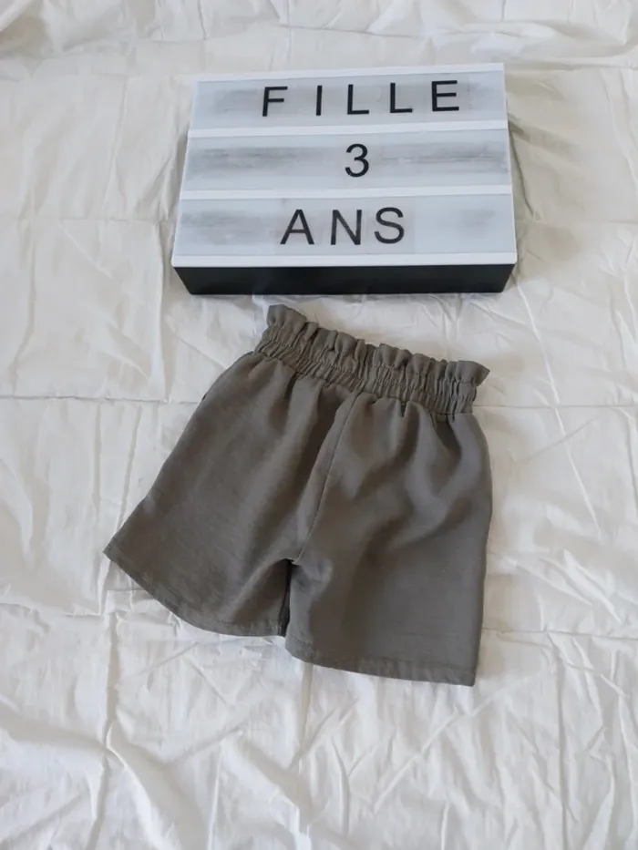 Short fille ans - photo numéro 2